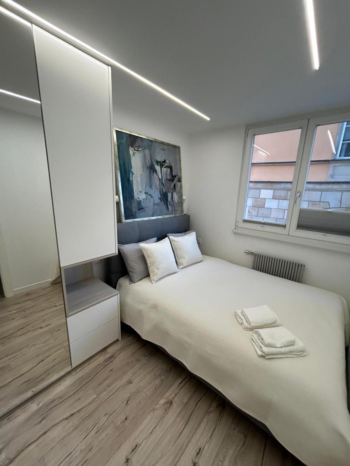 Old Town - Trebacka Apartment วอร์ซอ ภายนอก รูปภาพ